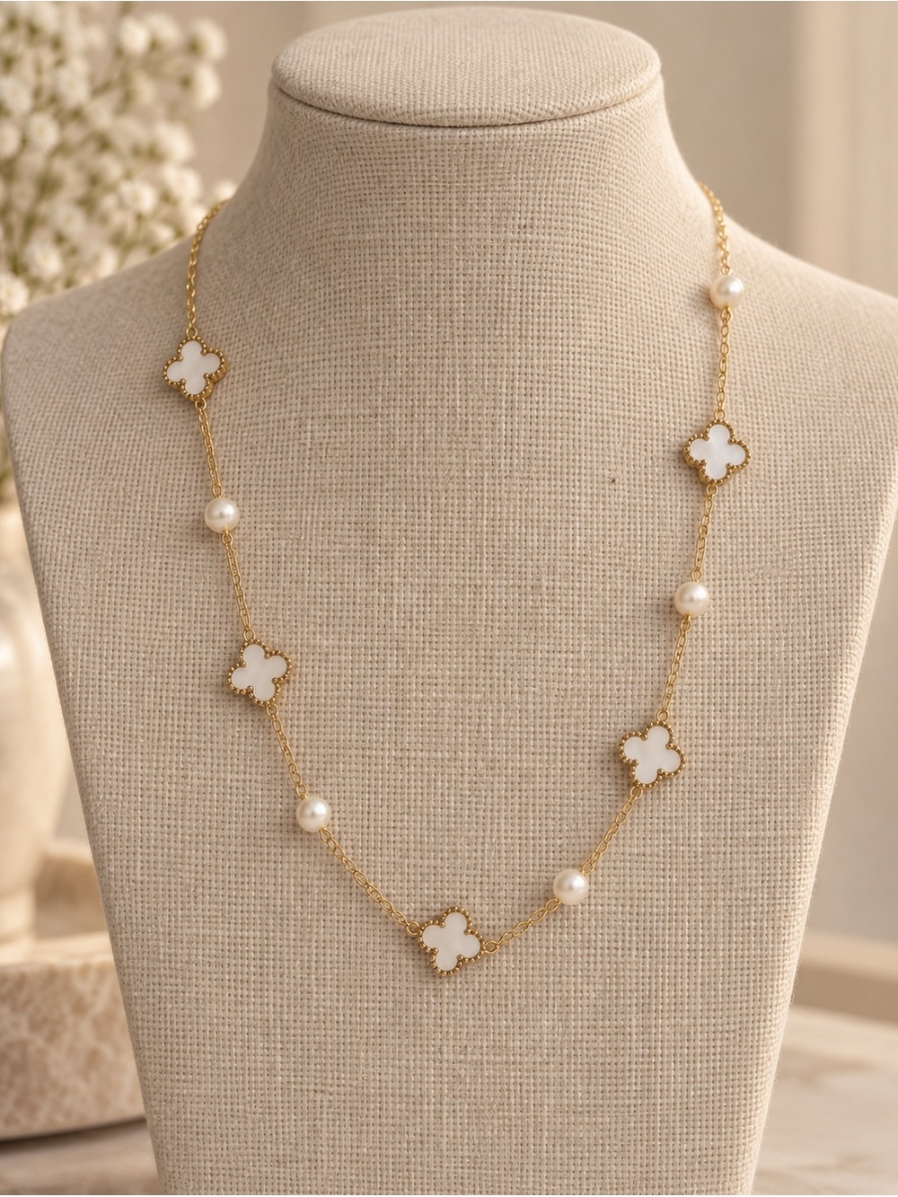 New Medina fine pearls Gold and White Clover Necklace with genuine fresh Pearls